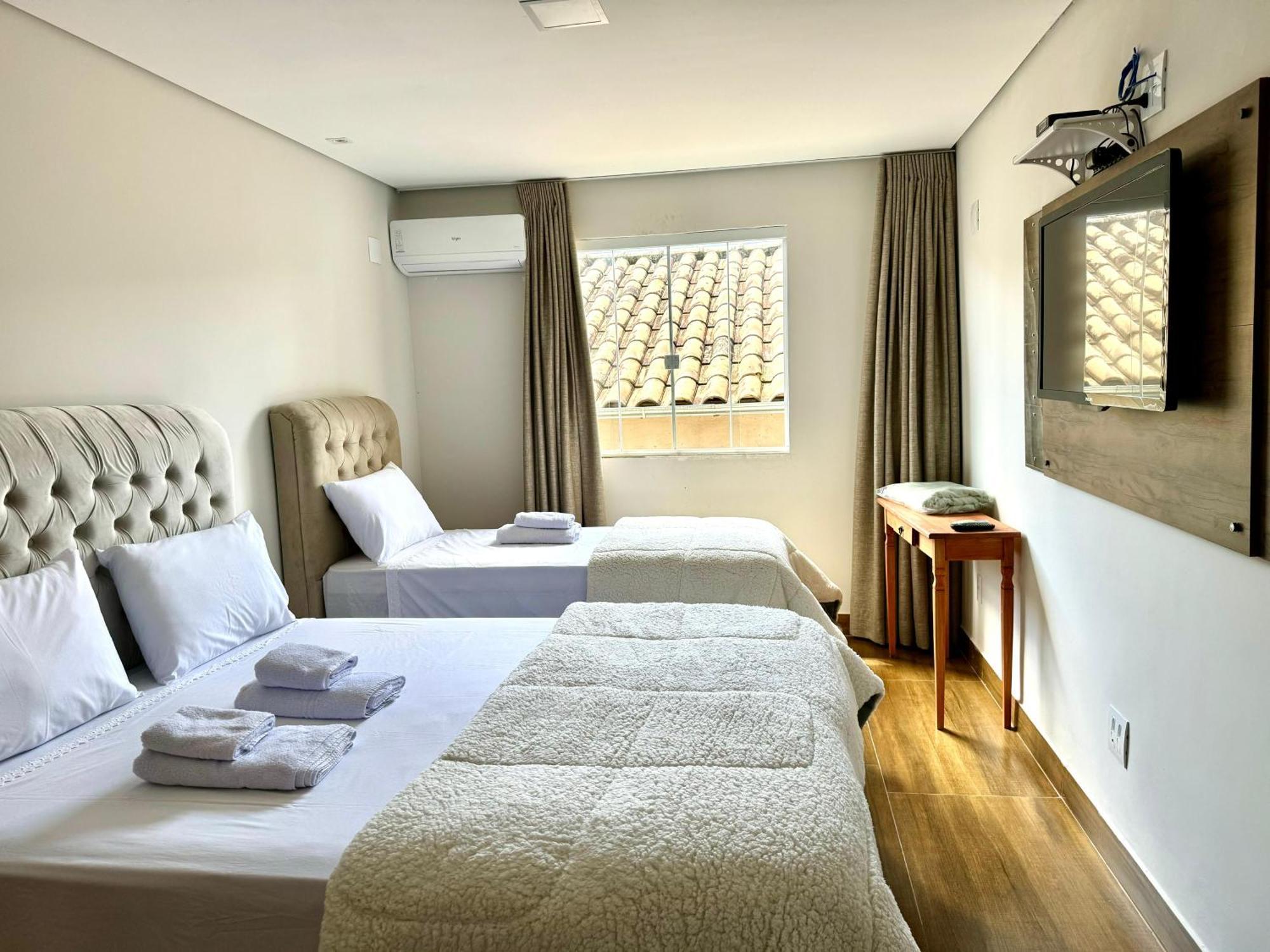Apartamentos A 200M Do Centro - Hospedaria Villa Da Pedra Тірадентіс Екстер'єр фото