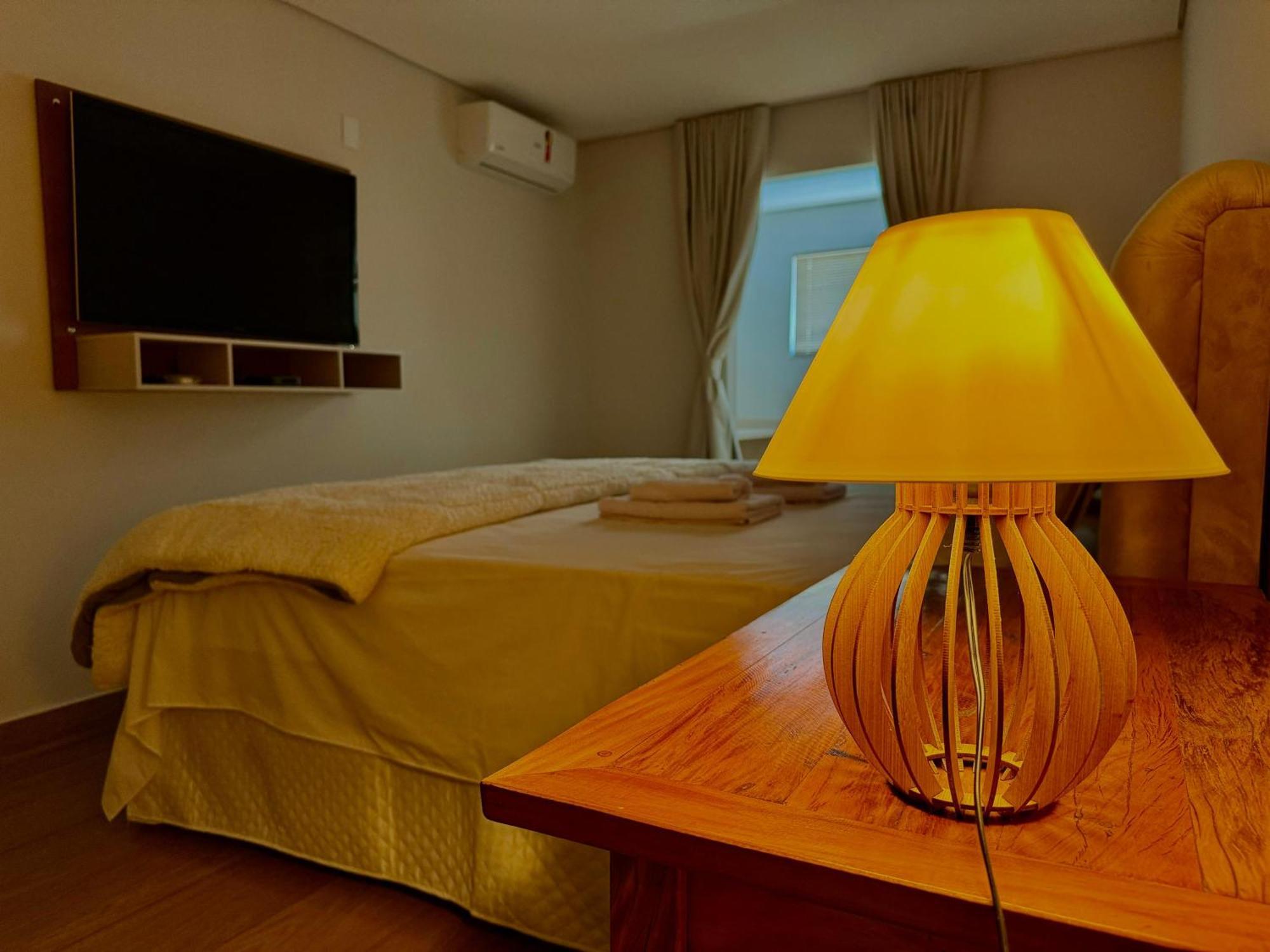 Apartamentos A 200M Do Centro - Hospedaria Villa Da Pedra Тірадентіс Екстер'єр фото