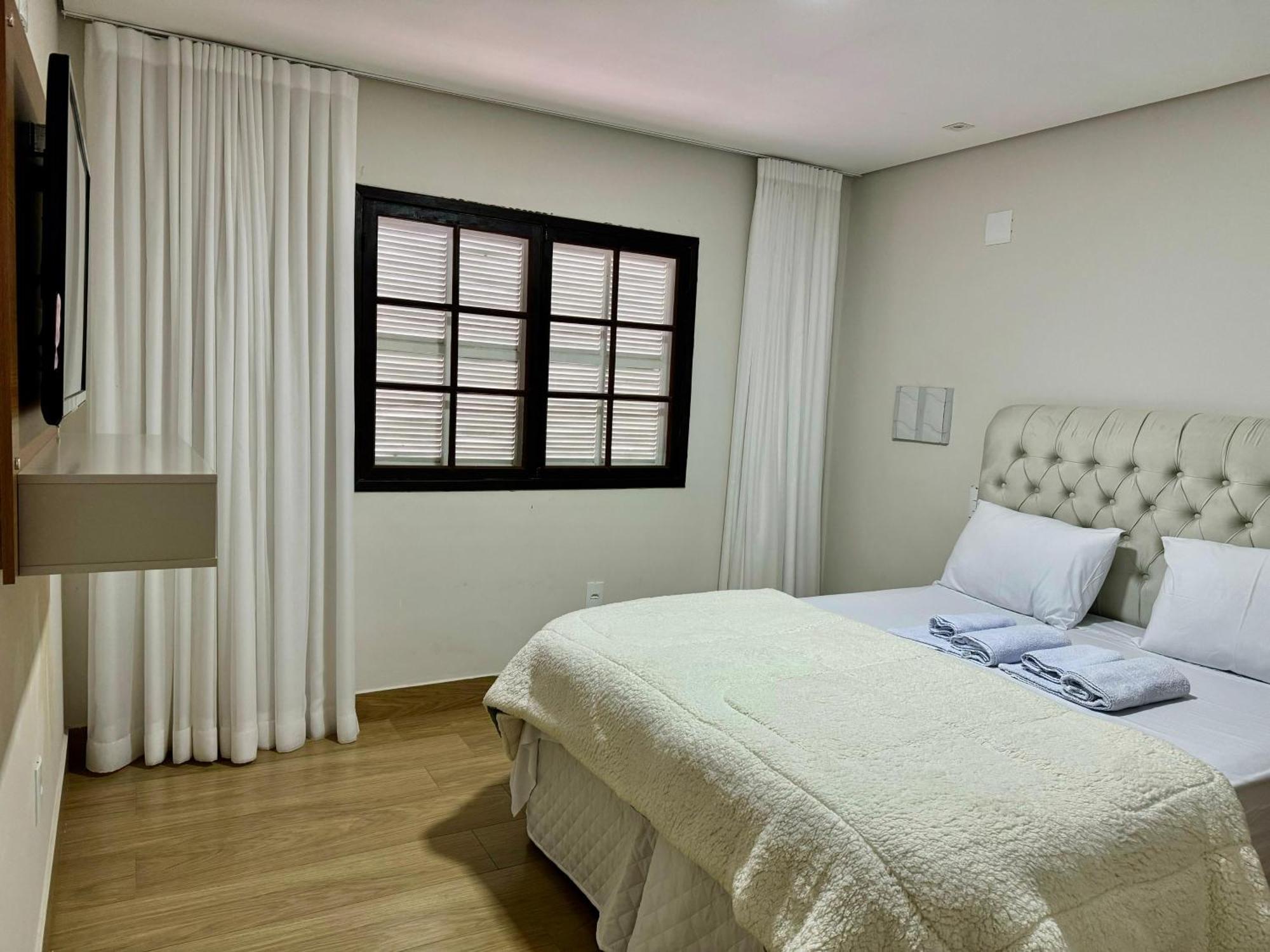 Apartamentos A 200M Do Centro - Hospedaria Villa Da Pedra Тірадентіс Екстер'єр фото