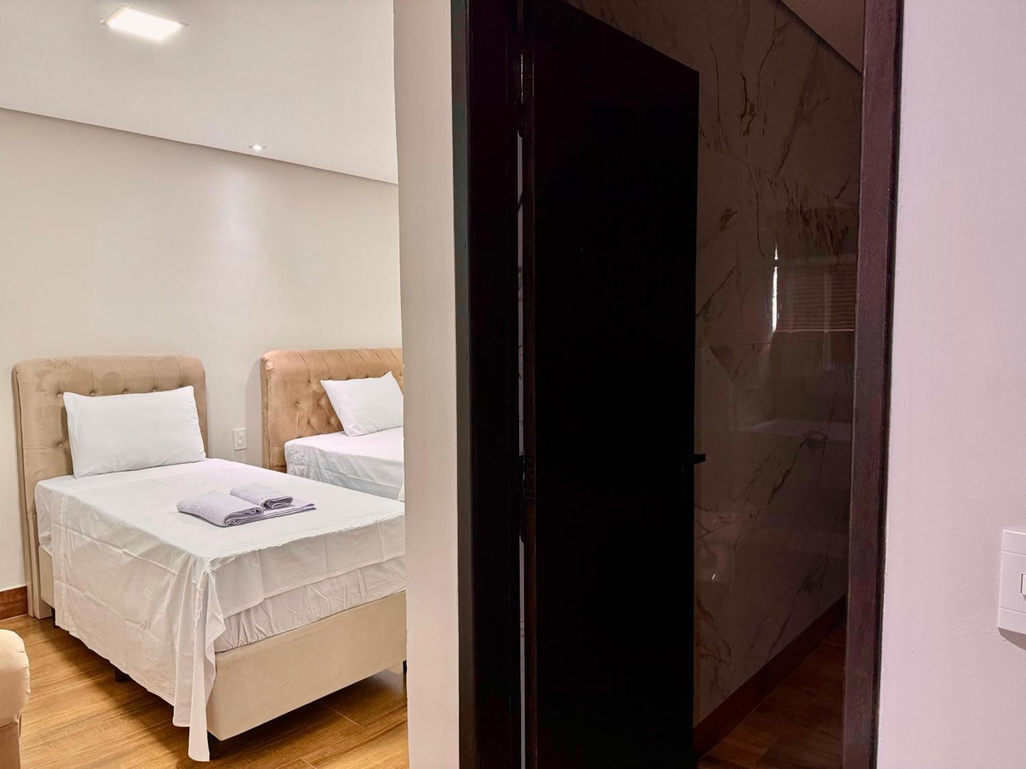 Apartamentos A 200M Do Centro - Hospedaria Villa Da Pedra Тірадентіс Екстер'єр фото